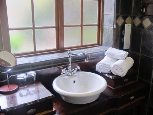 Aero Guest Lodge badkamer